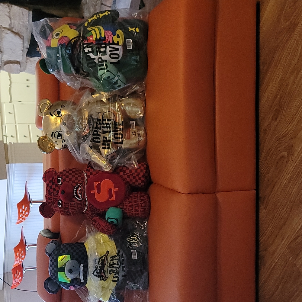 SPRAYGROUND Teddy Bear Backpacks.Prices reflect average price per Bear - Picture 2 of 14
